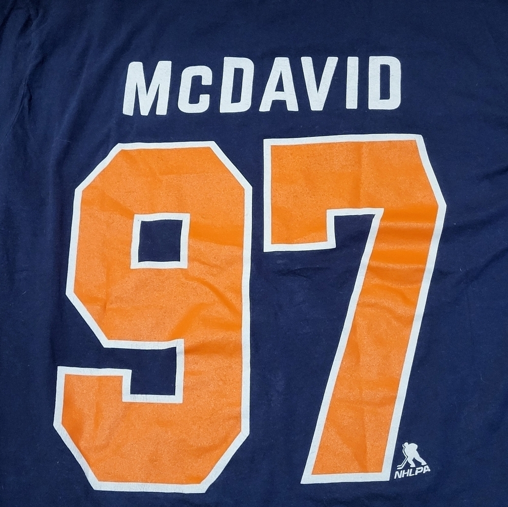 Connor McDavid #97 Edmonton Oilers Blue T-Shirt Menβs Large NHL Official Tee B92